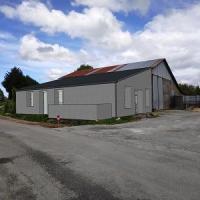 Rénovation d'un bâtiment agricole en maison